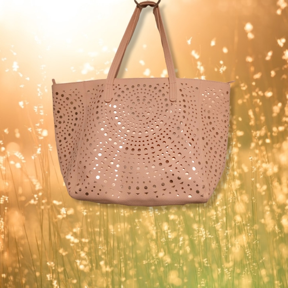 NWT  Bohemian Peachy Pink Metallic Large Weekend Bag by Bath & Body Works